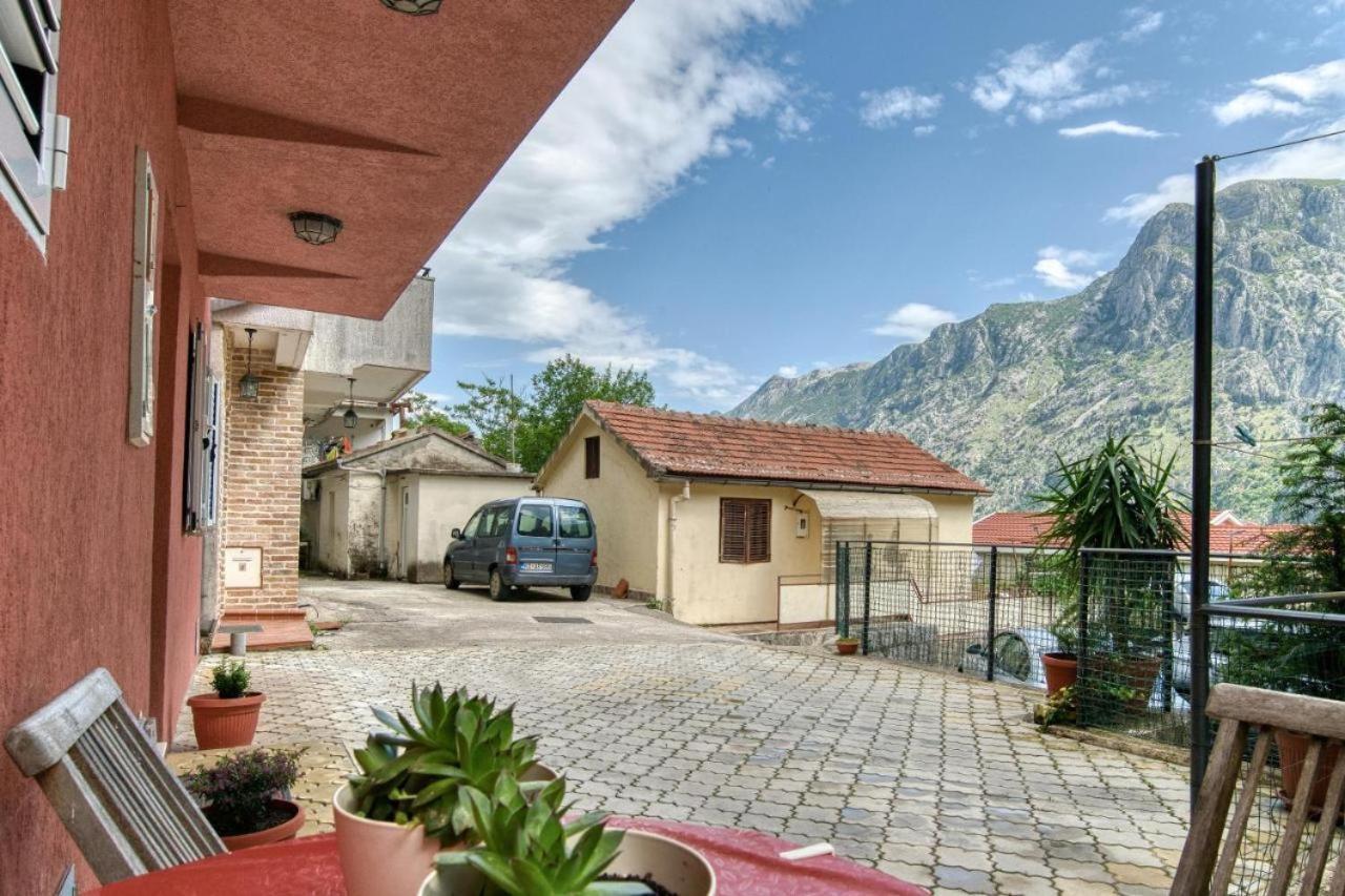 Villa Underhill Royal View Kotor Exterior foto